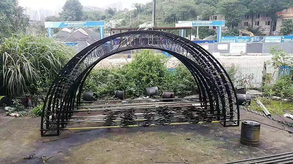 贵阳铁艺花架造型生产